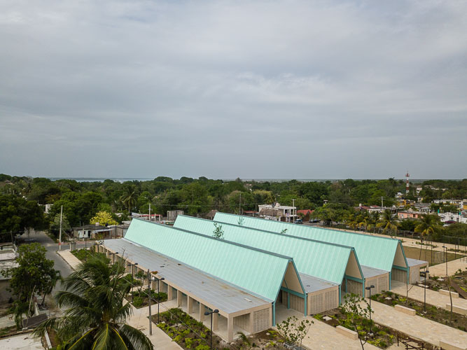 C733_MercadoBacalar