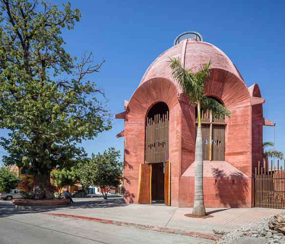 Tmagazine_SantaCruzChapel