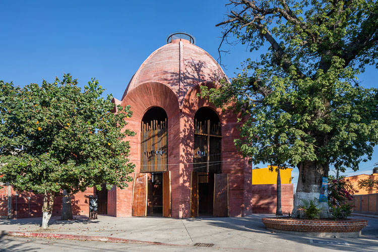 Tmagazine_SantaCruzChapel
